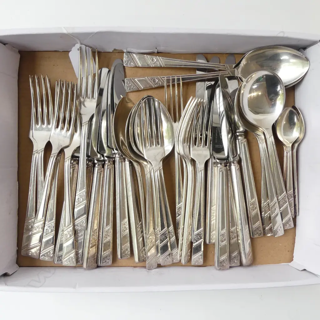 44PC VINERS OF SHEFFIELD CUTLERY SET COMPLETE 6 PLACE SETTING SILVER PLATED  Image 1++