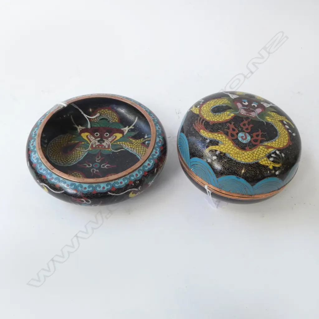 2 PCS VINTAGE CHINESE CLOISONNE,  DRAGON MOTIF, LIDDED DISH AND SML BOWL, Dia.120/140mm (21530) Image 1++