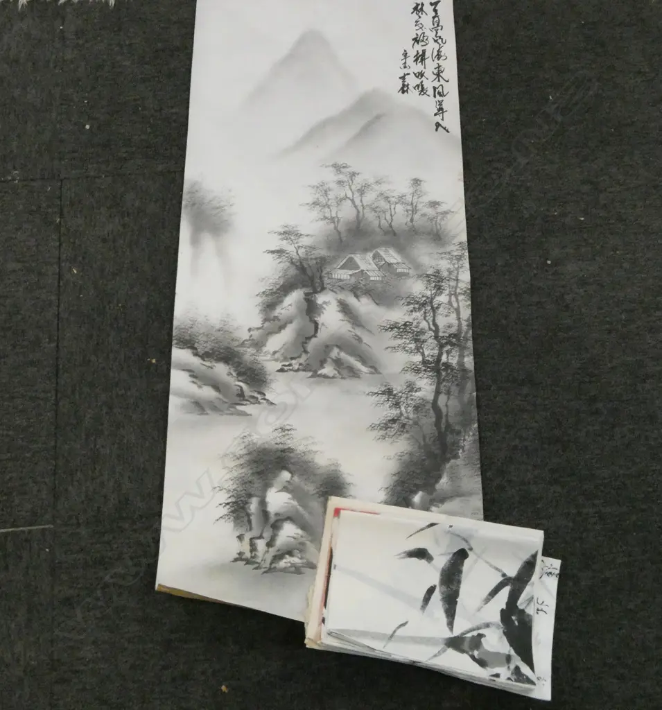 selection CHINESE ARTWORKS on folded paper + PAINTED SCROLL Image 1++