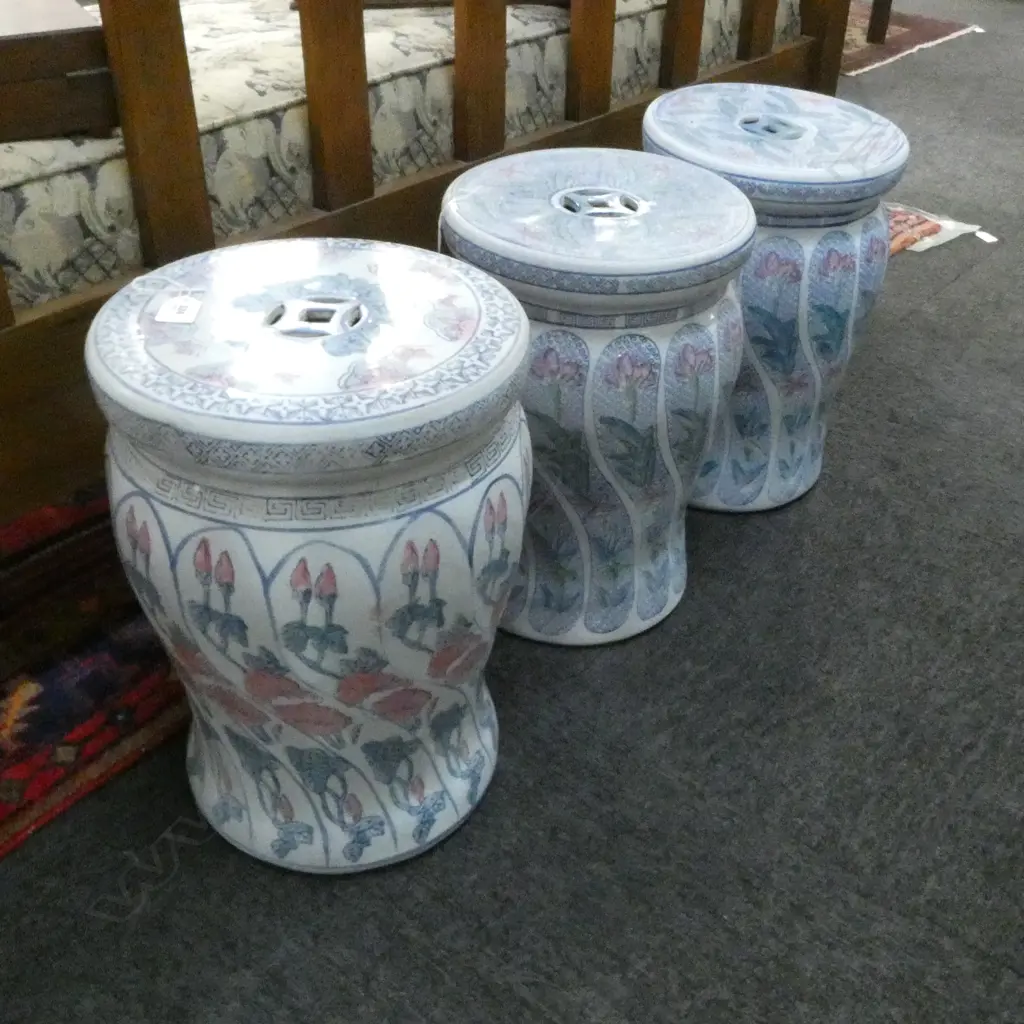 3 ORIENTAL GARDEN STOOLS H.400mm (2PR+1) Image 1++