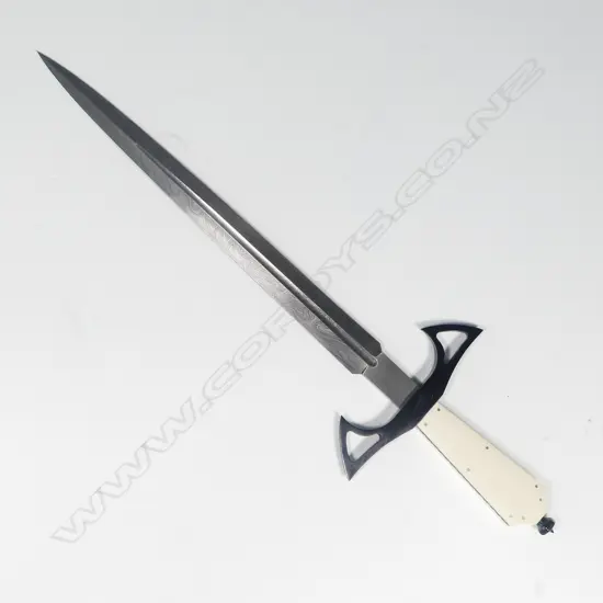 MODERN FISHTAIL GOTHIC DAGGER, DAMASCUS STEEL BLADE, BLUED STEEL GUARD, IVORY GRIPS. MARKED 'DARK WATER KNIVES' L.480mm
