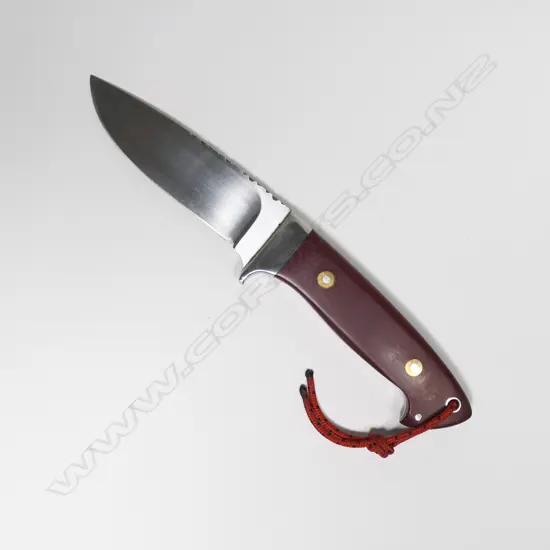 CUSTOM HAND FORGED HUNTING KNIFE. SPINE w DETAILED DESIGN. L.220mm