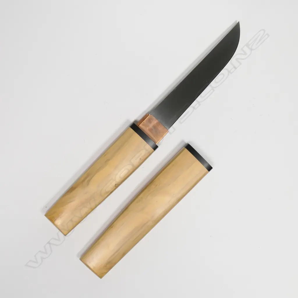CASED CUSTOM GEOFF HAGUE (UK) KNIFE IN THE MANNER OF JAPANESE SHIRASAYA Image 1++