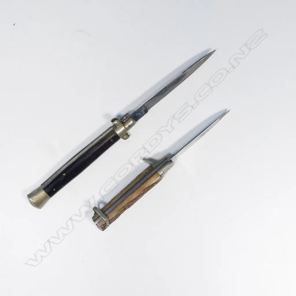 TWO VINTAGE FOLDING KNIVES. WOOD & BRASS & ANTLER HANDLES. L.145mm & 110mm Image 1++