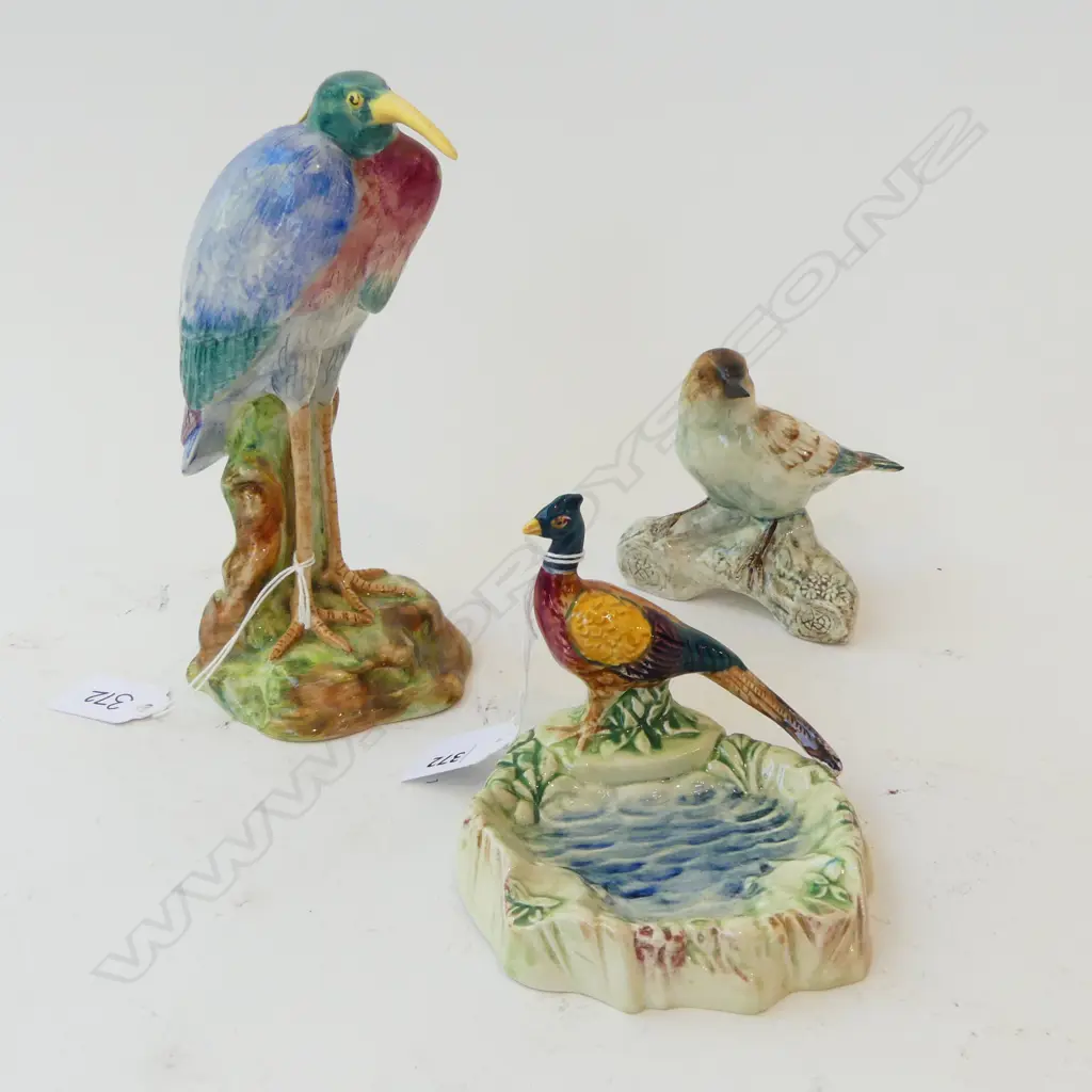 BESWICK PHEASANT DISH, WADE BIRD FIGURE (H.190mm) & OTHER  Image 1++