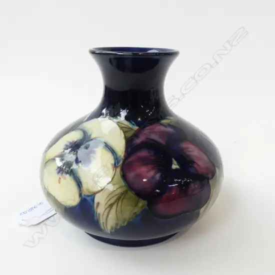 MOORCROFT VASE H.140mm