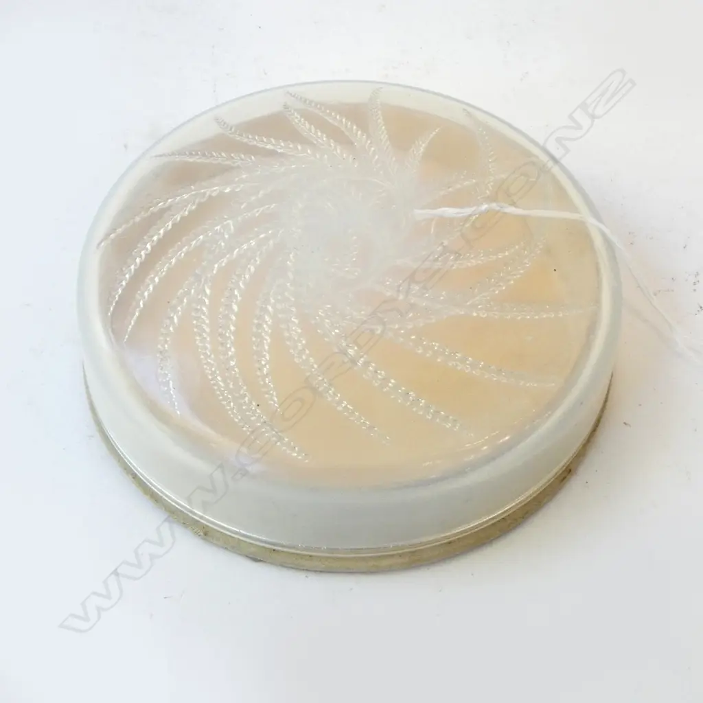 LALIQUE POWDER BOX 140mm dia Image 1++