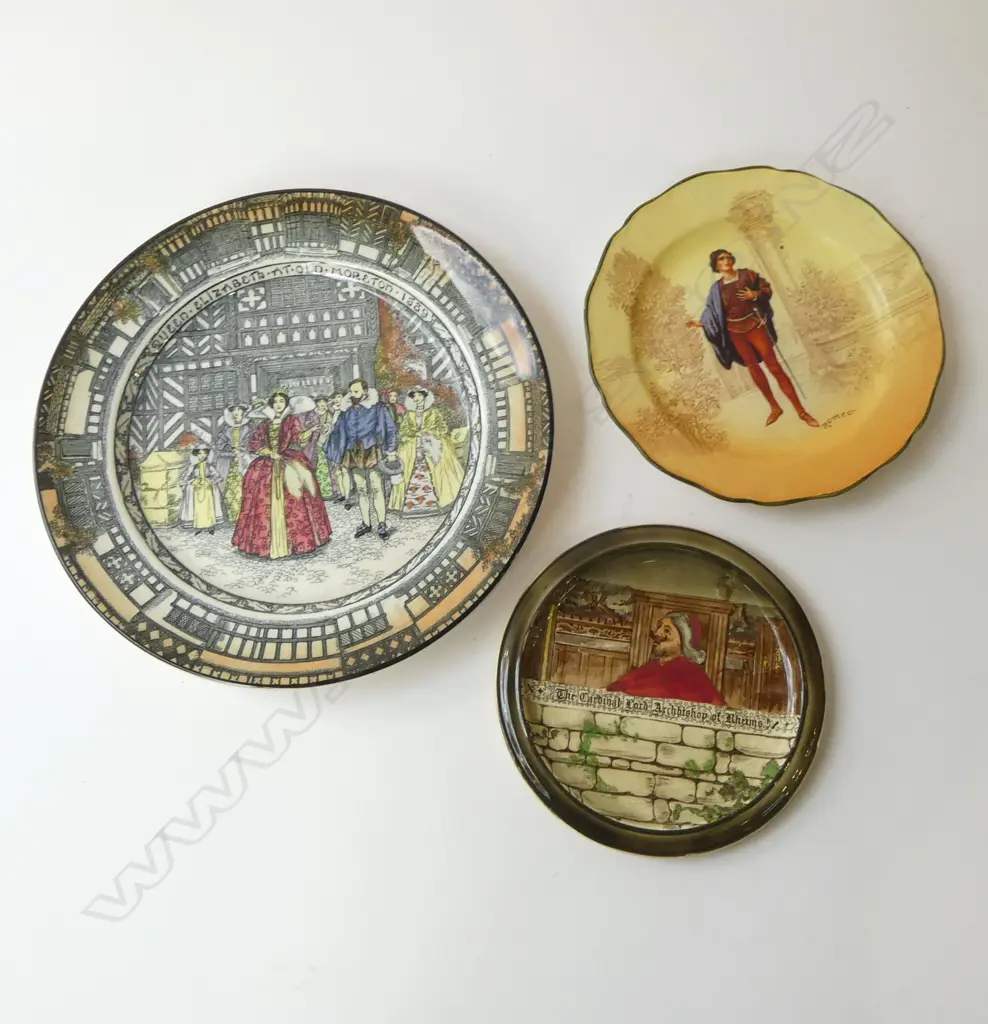 ROYAL DOULTON CARDINAL TEAPOT STAND, ROMEO & QUEEN ELIZABETH 1589 PLATES, D.162-265MM Image 1++