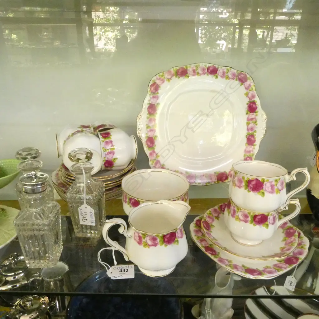 20 PCE ROYAL ALBERT TEA SET; 6 TRIOS, JUG & BOWL + 3 CRYSTAL BOTTLES; 1 STOPPER AF H.145mm Image 1++
