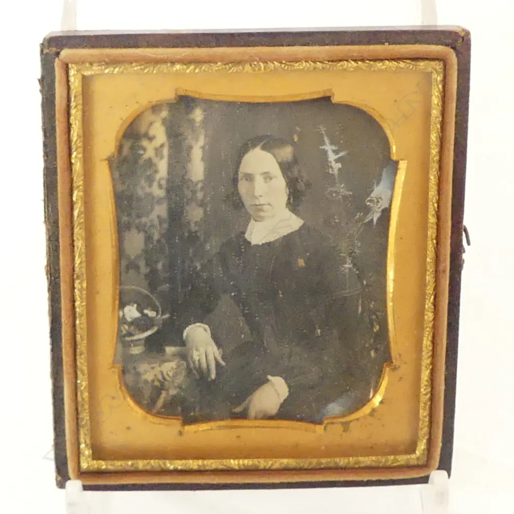 3 OLD FRAMED DAGUERREOTYPES; Frames damaged. 95x80mm Image 1++
