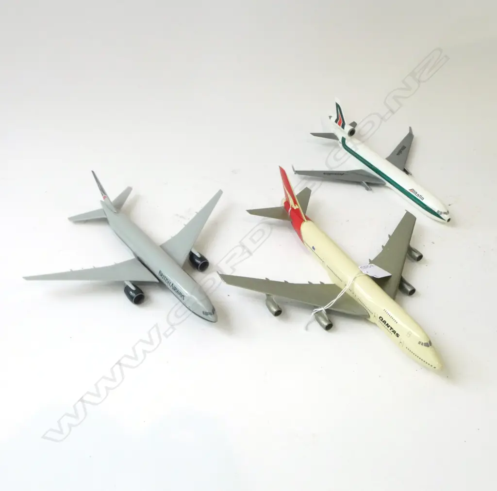 3 TOY MODEL PLANES L.290mm Image 1++