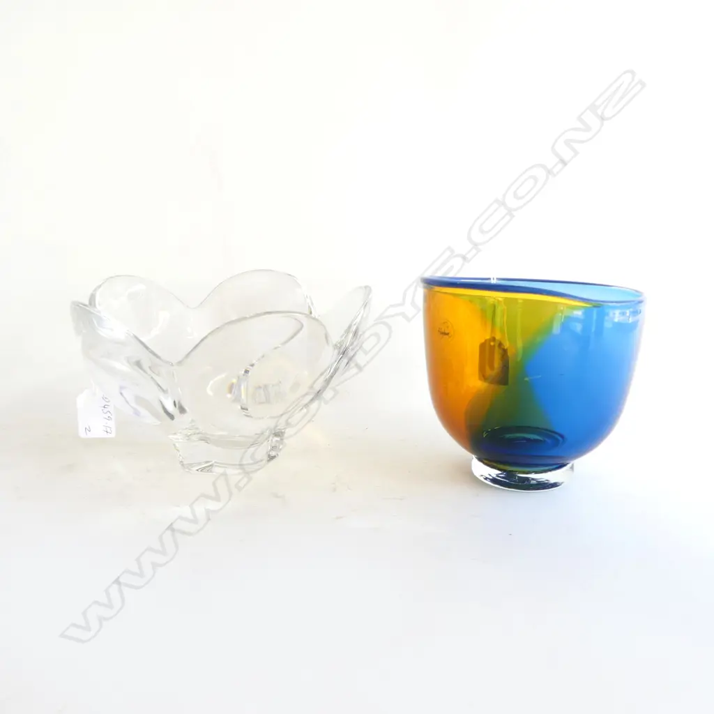 TWO GLASS VASES ONE BL/YEL HOGLUND NELSON H.123mm SIGNED & OROFORS SIGNED CHRYSTAL 'PETAL' VASE , D.190mm Image 1++