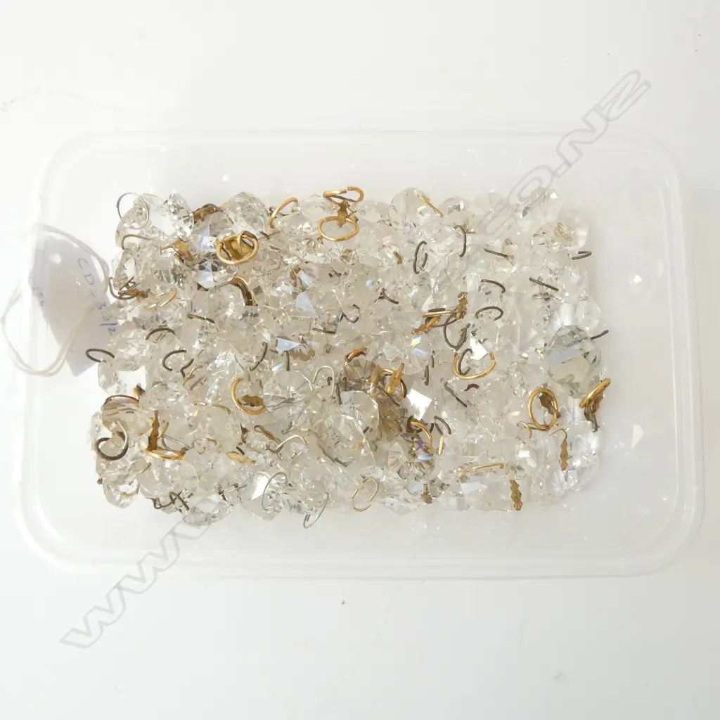 150+ SMALL VINTAGE CRYSTAL FACETED DROPS, L.10MM Image 1++