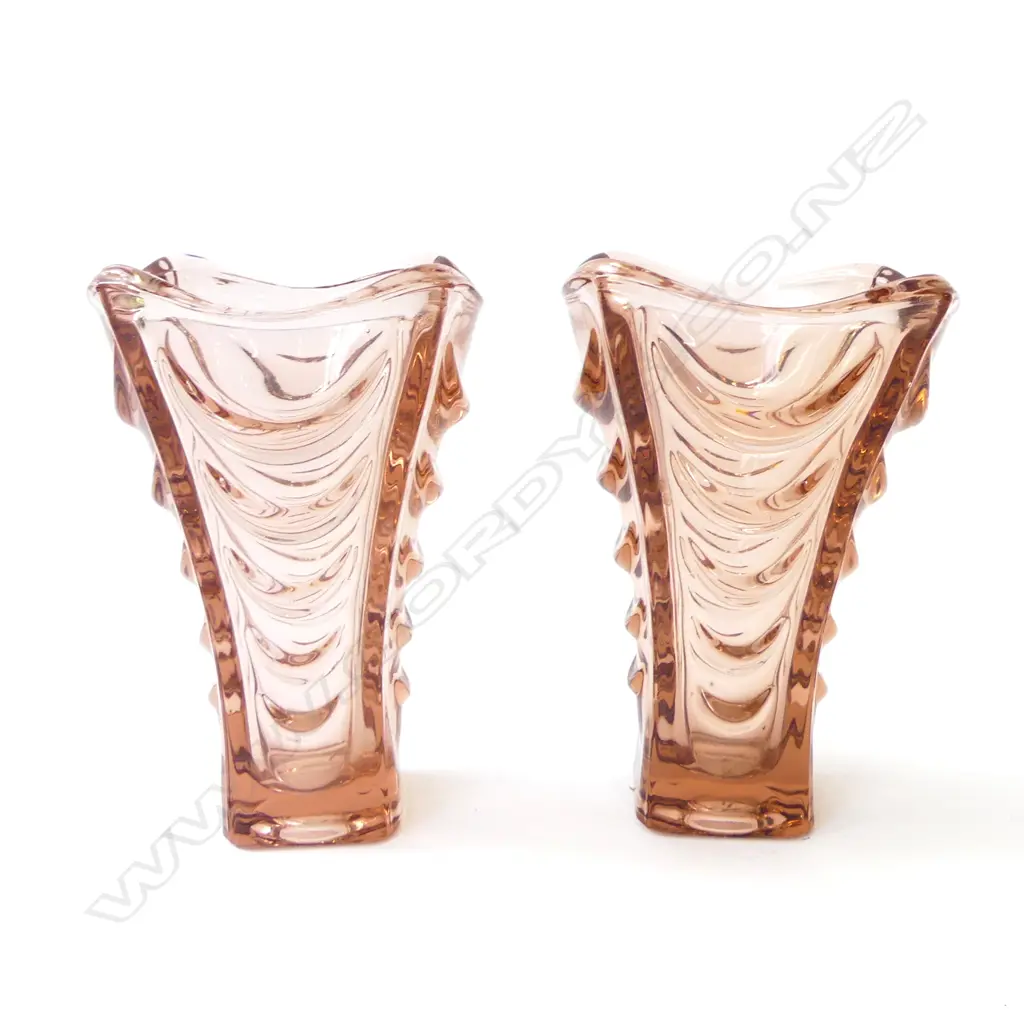 PAIR OF ART DECO PINK DEPRESSION GLASS VASES, H.200MM W.140MM Image 1++