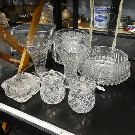 10 PCES. CRYSTAL