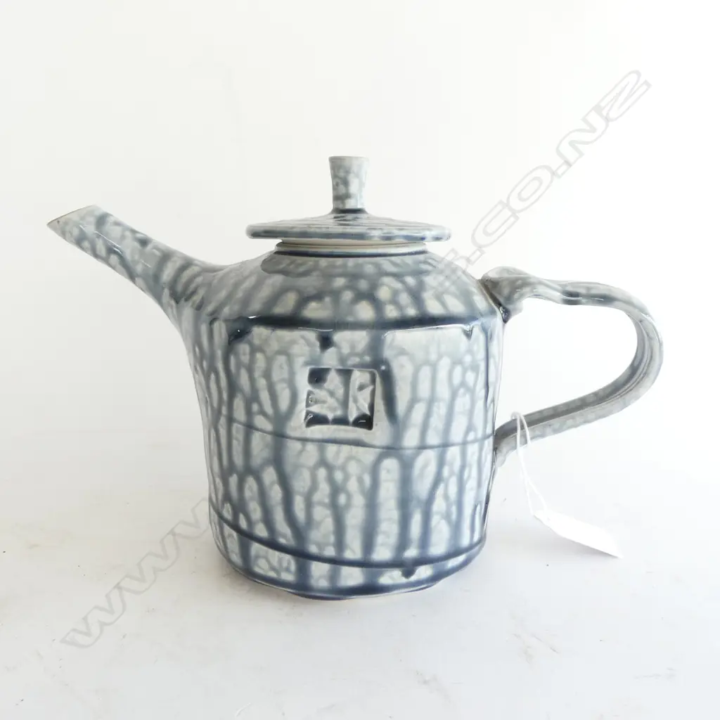 KIM MORGAN STUDIO POTTERY TEAPOT H.155mm Image 1++