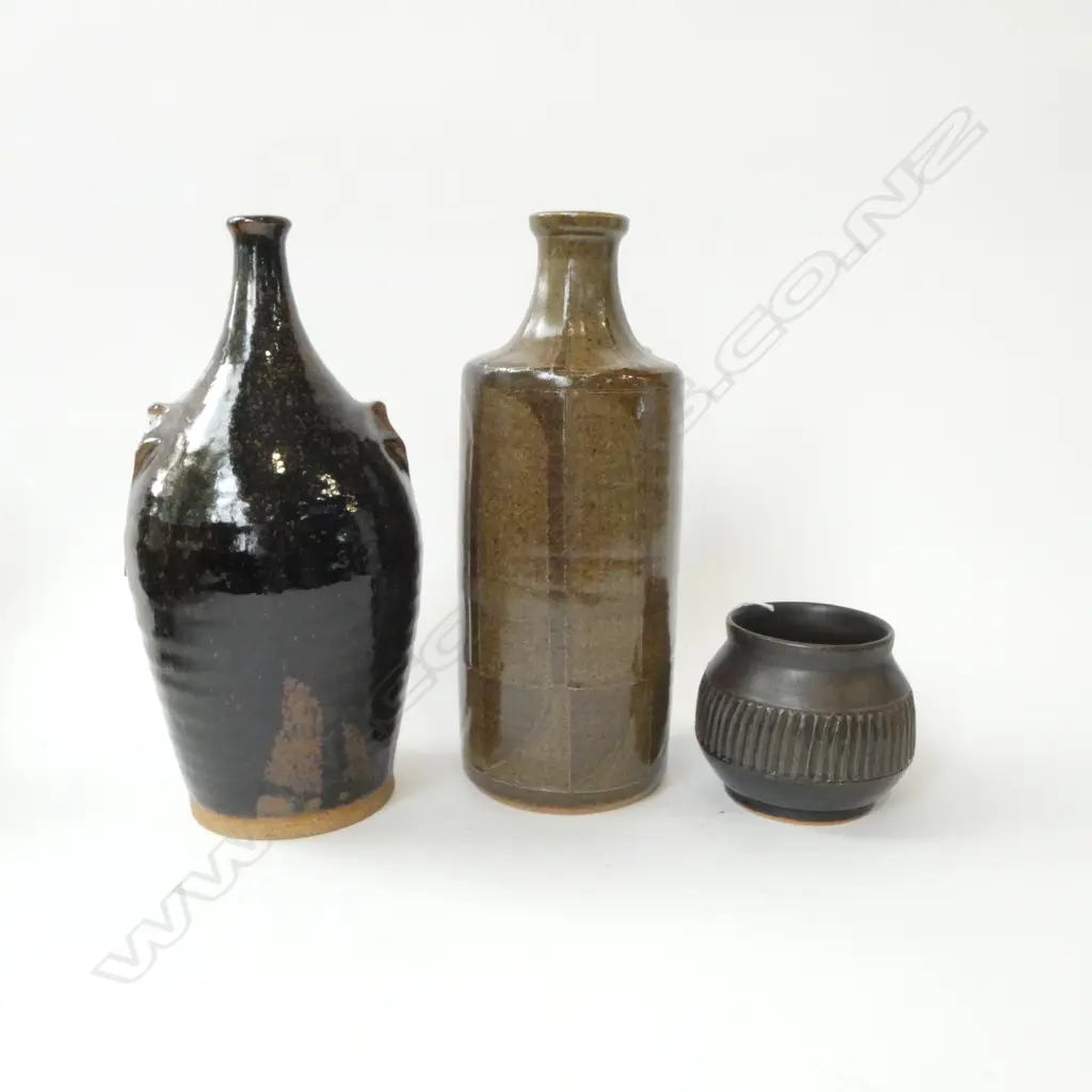 3PCS NZ STUDIO POTTERY 2 SIGNED H310 & 100MM Image 1++