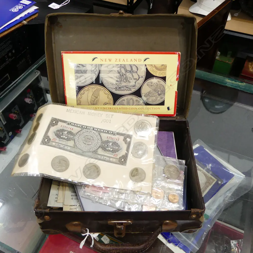 ASST. WORLD COINS  Image 1++