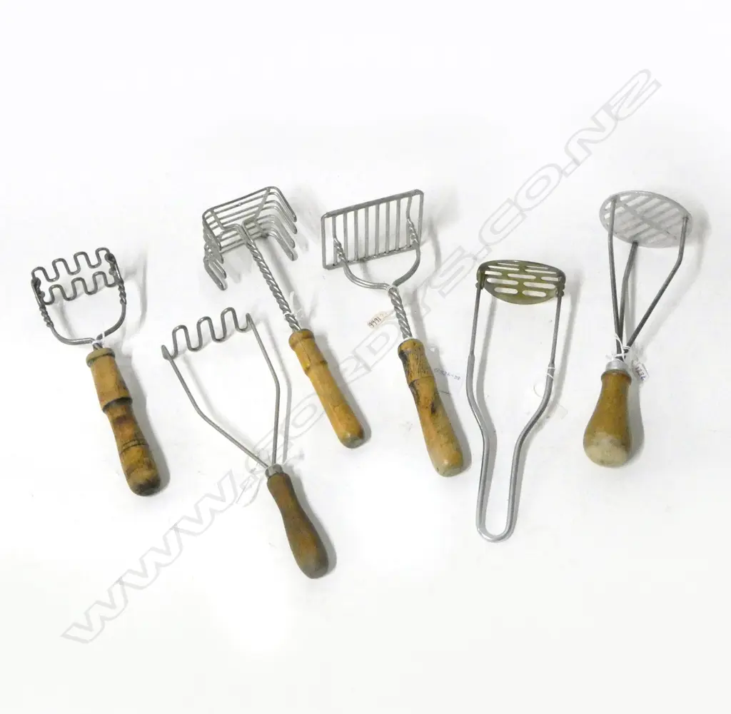 (1666/996/1427/1336/2912/1180) 6 ASST VINTAGE MASHERS  Image 1++