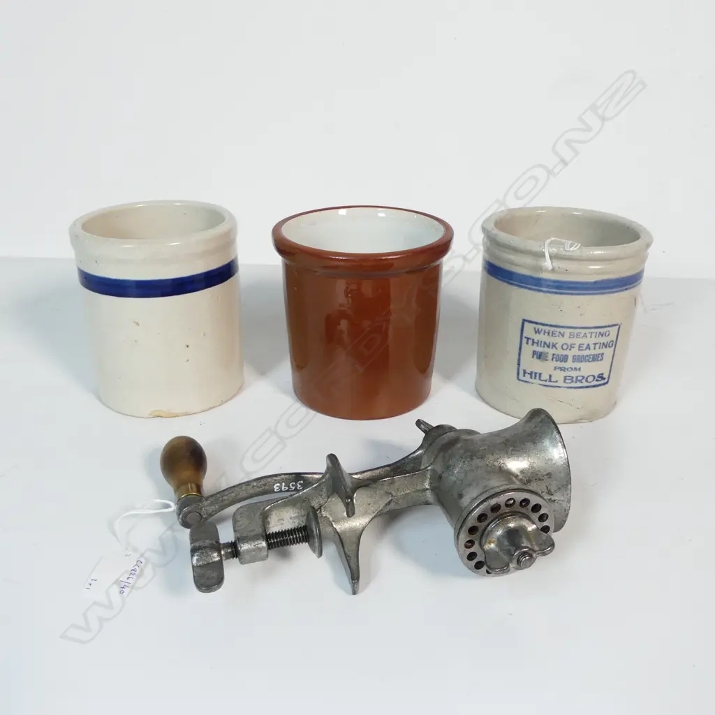 3027/2407/3511/3593 3 CROCK JARS H130MM & CAST METAL BENCH MINCER L200MM Image 1++
