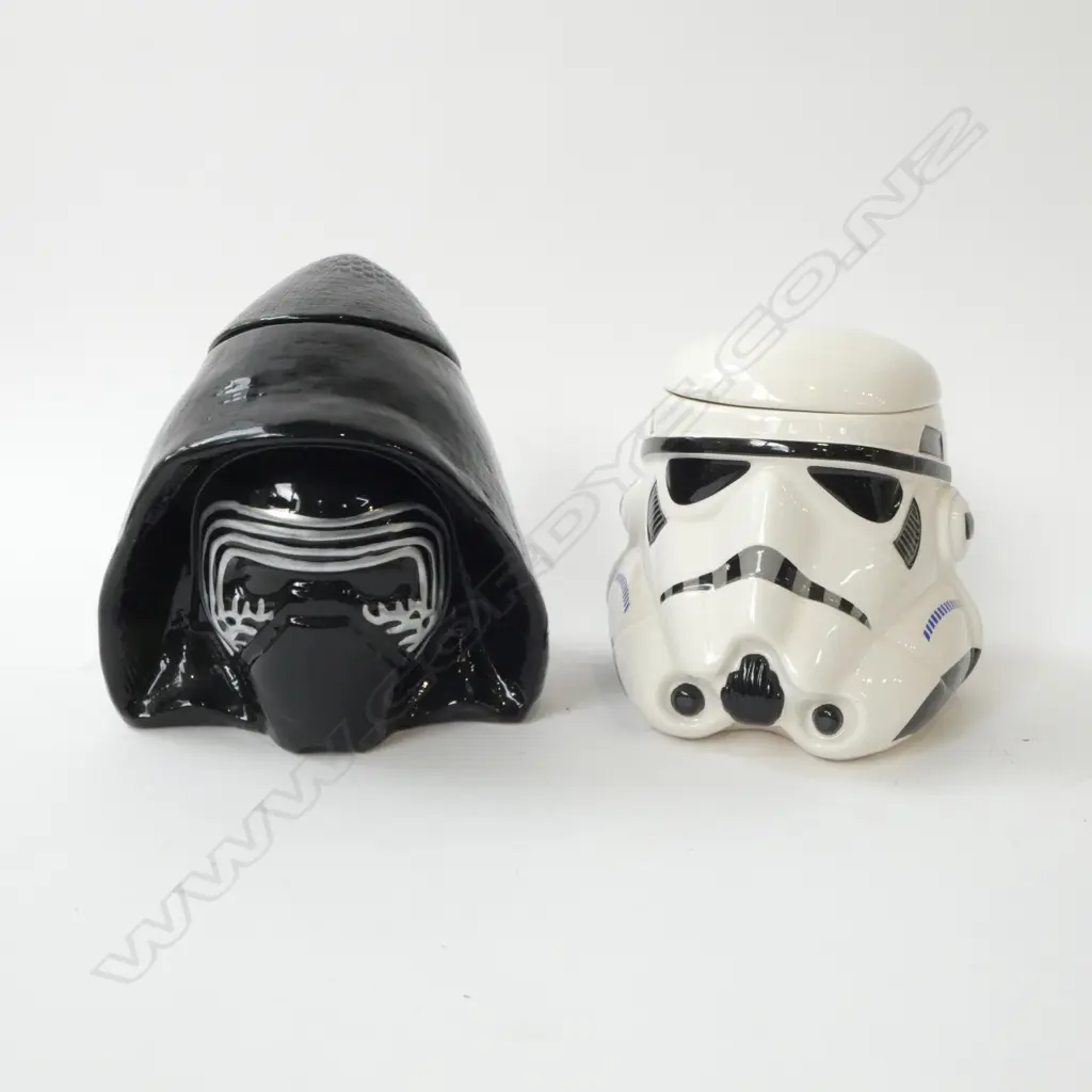 2 CERAMIC MODEL STARWARS BISCUIT BARRELS DAR VADER & STORM TROOPER H200MM Image 1++