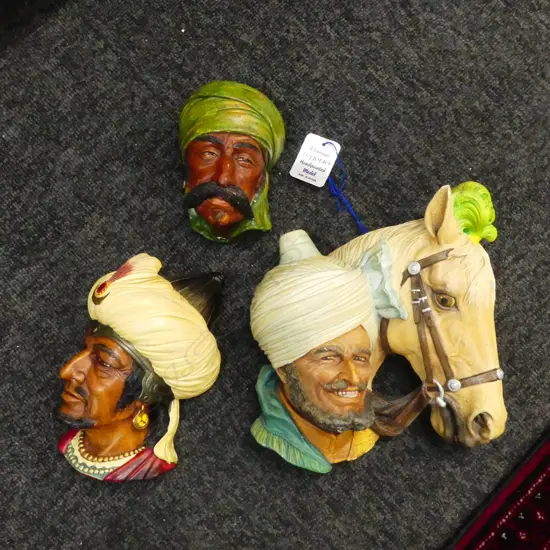 3 BOSSON WALL FACES