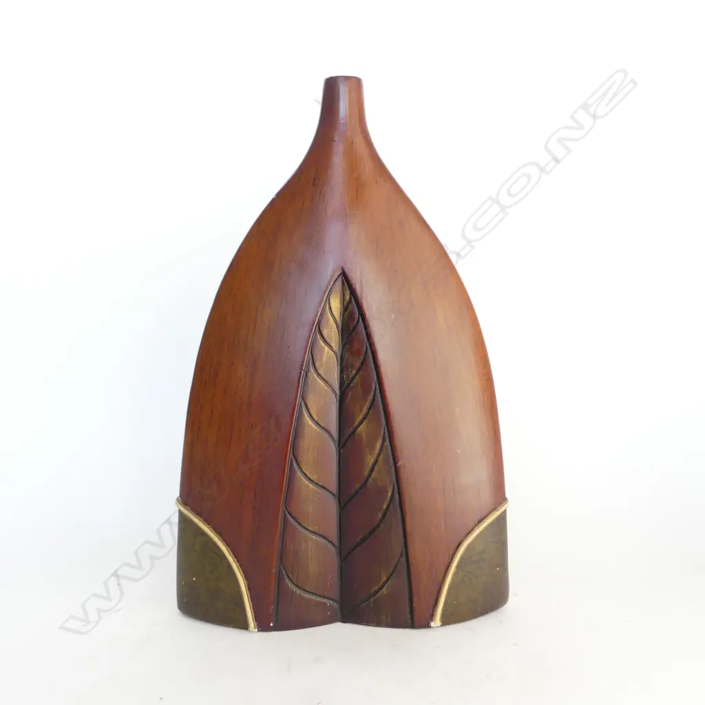 LG. VESSEL FORM ORNAMENT H.520mm Image 1++