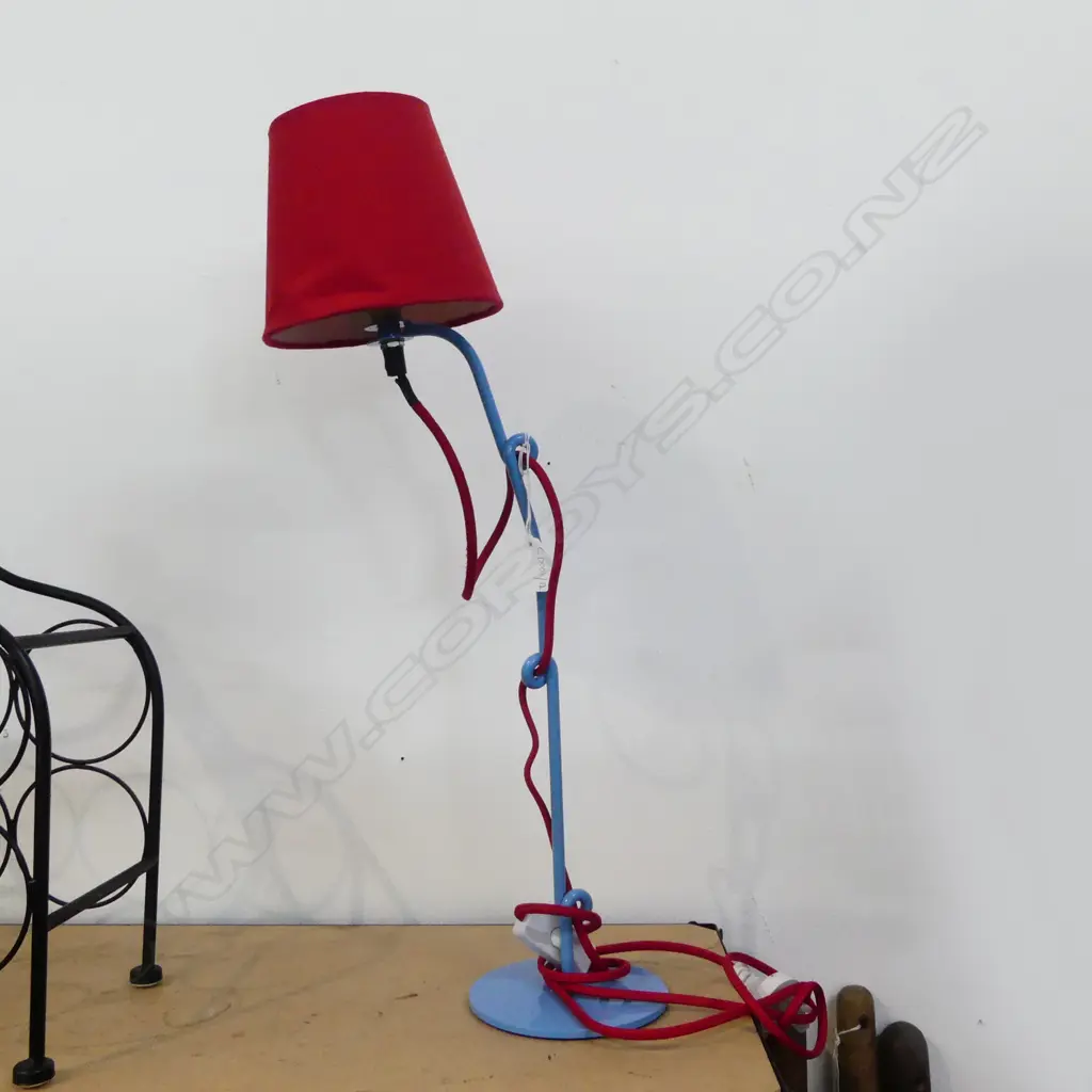 TABLE LAMP; TWISTED BLUE METAL H.560mm Image 1++