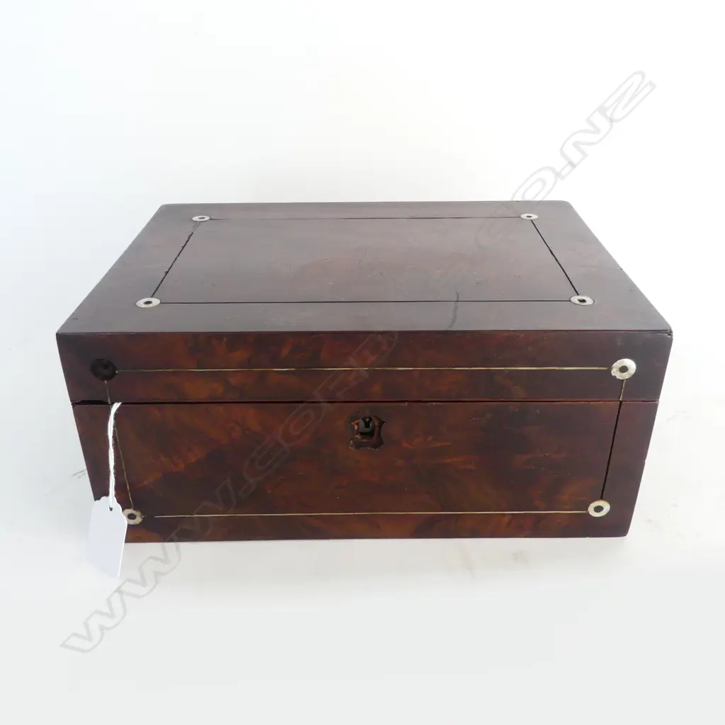 ANTIQUE INLAID BOX (FAULTS)  Image 1++