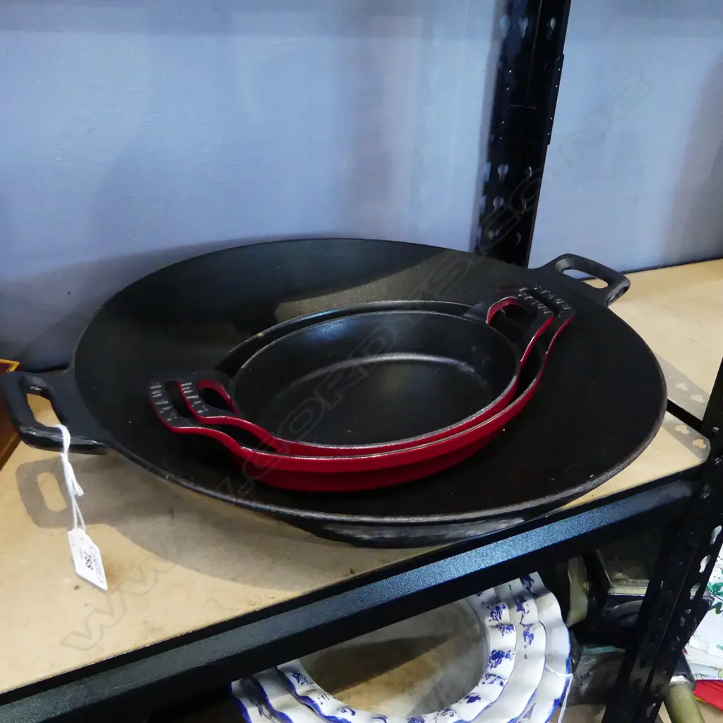 CAST IRON WOK 370mm dia + 2 STAUB DISHES L.310mm Image 1++