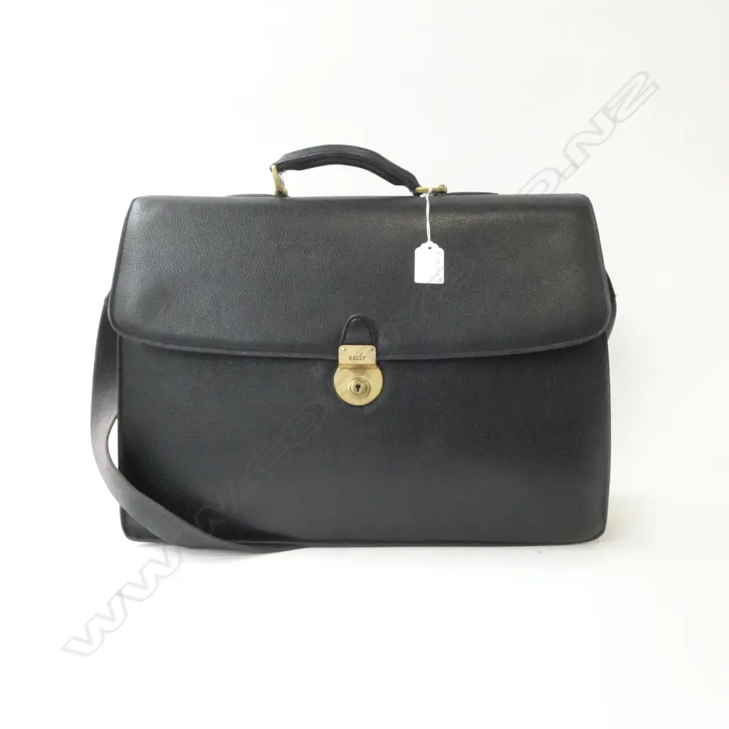 BALLY BLACK LEATHER BRIEFCASE w. STRAP W.425mm Image 1++