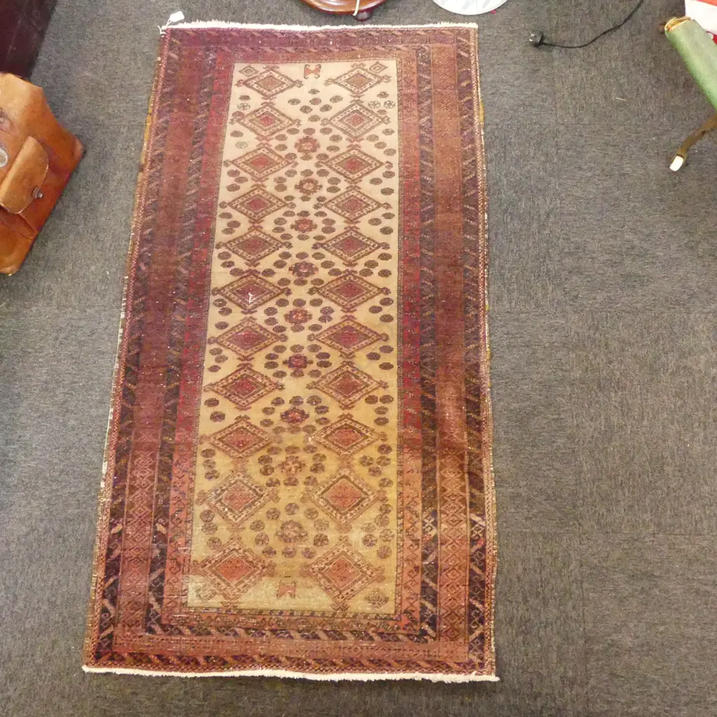 HAND KNOTTED WOOL PILE RUG 1600x870mm Image 1++