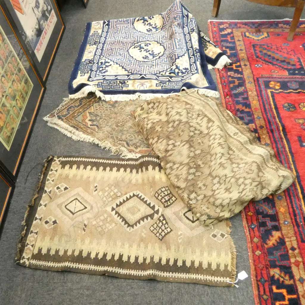 4 FADED RUGS Image 1++