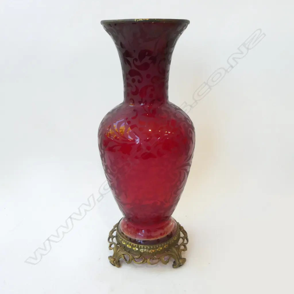 RUBY GLASS VASE ON GILT METAL STAND H.410mm Image 1++