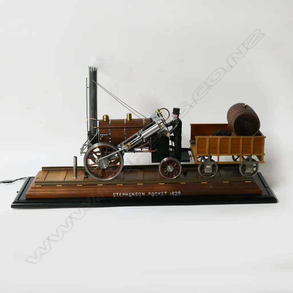 CASED MODEL OF STEPHENSON ROCKET STEAM TRAIN 1829 790x240x445mm Image 1++