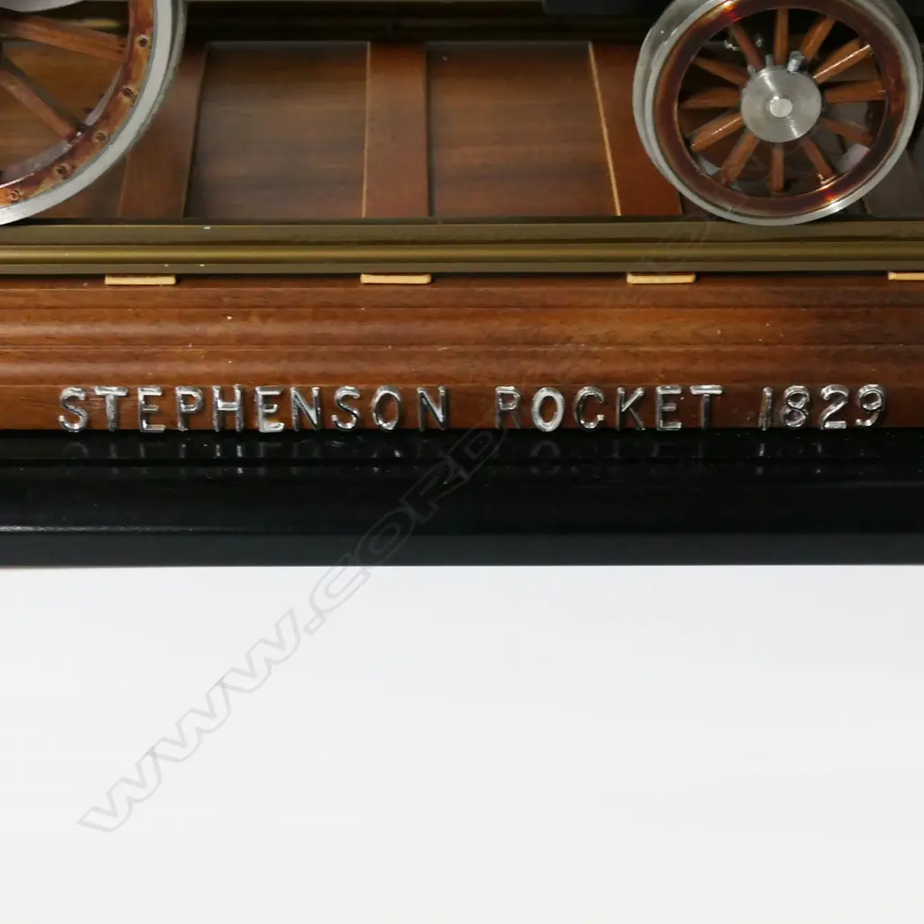 CASED MODEL OF STEPHENSON ROCKET STEAM TRAIN 1829 790x240x445mm Image 1++
