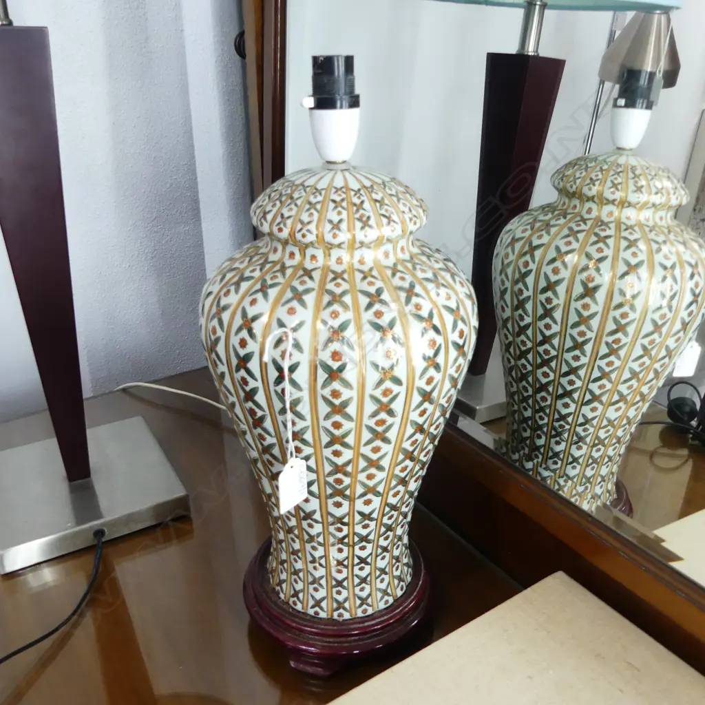 ORIENTAL STYLE TABLE LAMP (BASE ONLY) H.440mm Image 1++