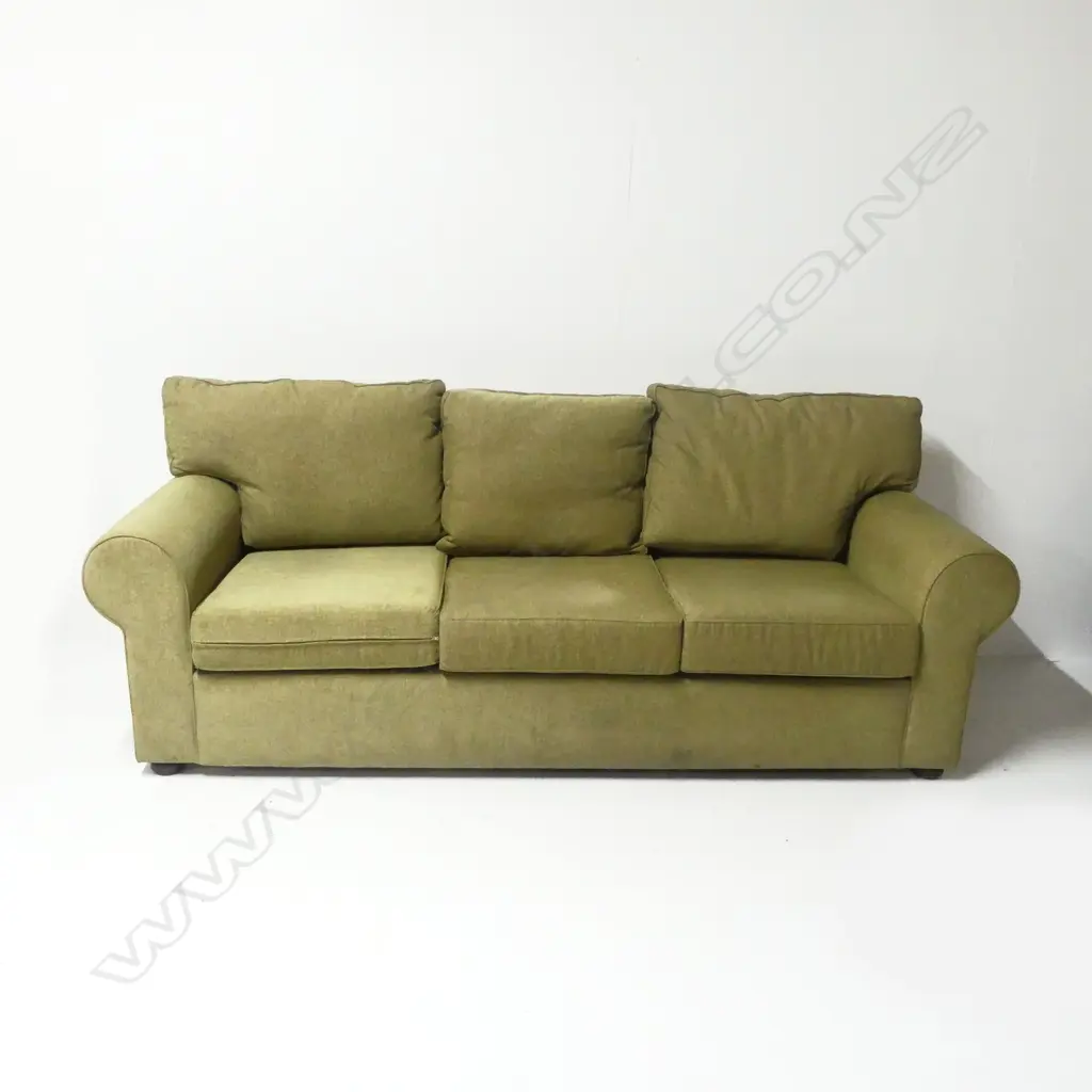 MODERN GREEN UPHOLSTERED THREE-SEATER COUCH Image 1++
