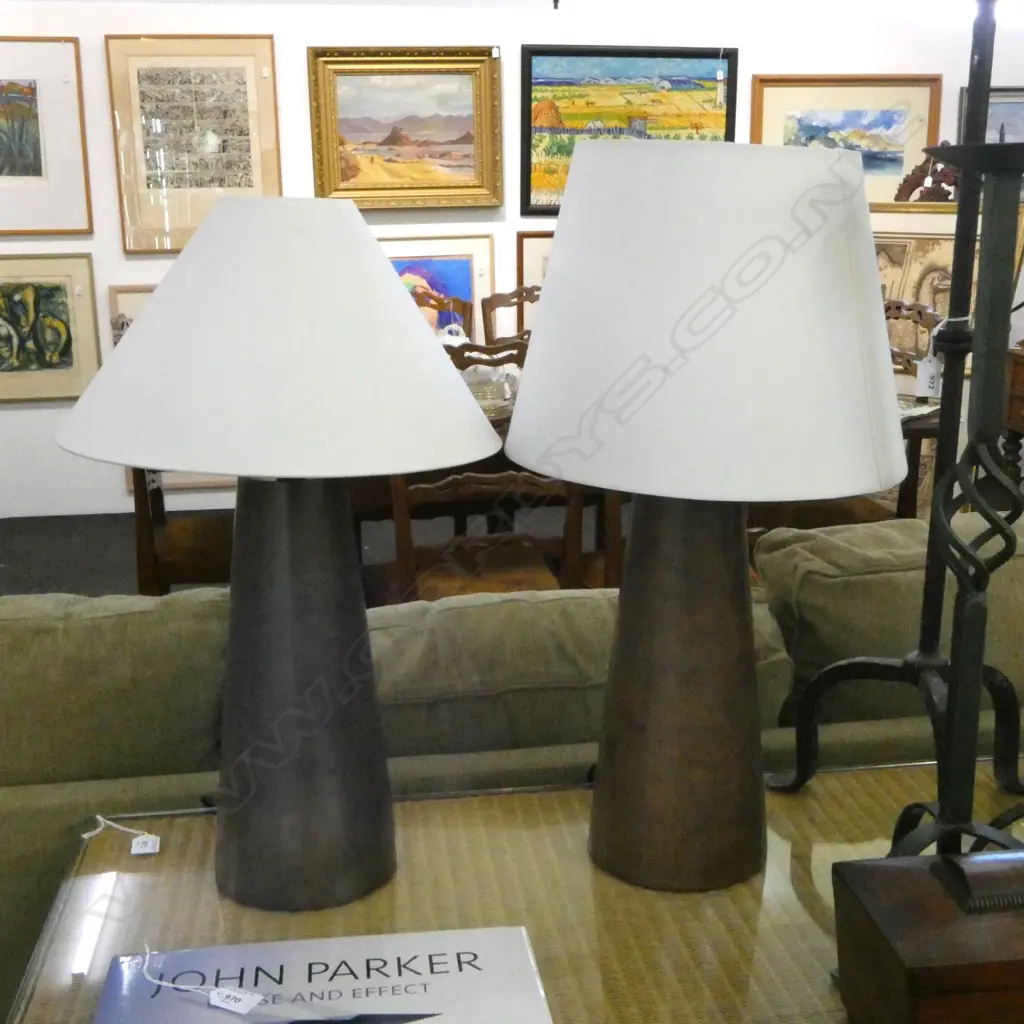 2 MODERN TABLE LAMPS H.610mm Image 1++