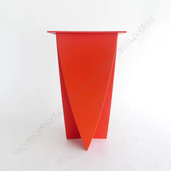 MARCELLO MORANDINI RED TIMO MAGIS VASE. Postmodern/space-Age. H.288mm