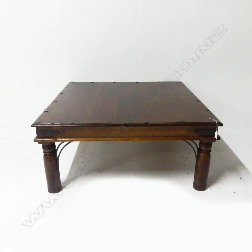 OLD WOODEN COFFEE TABLE 1000x1000x440mm Image 1++