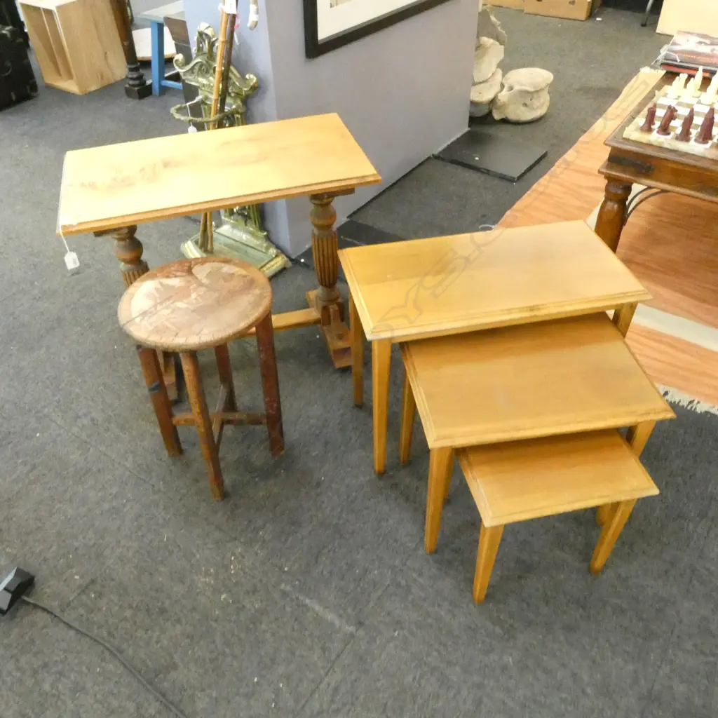 3 NESTING TABLES W.580mm + OAK SIDE TABLE W.675mm + STOOL Image 1++