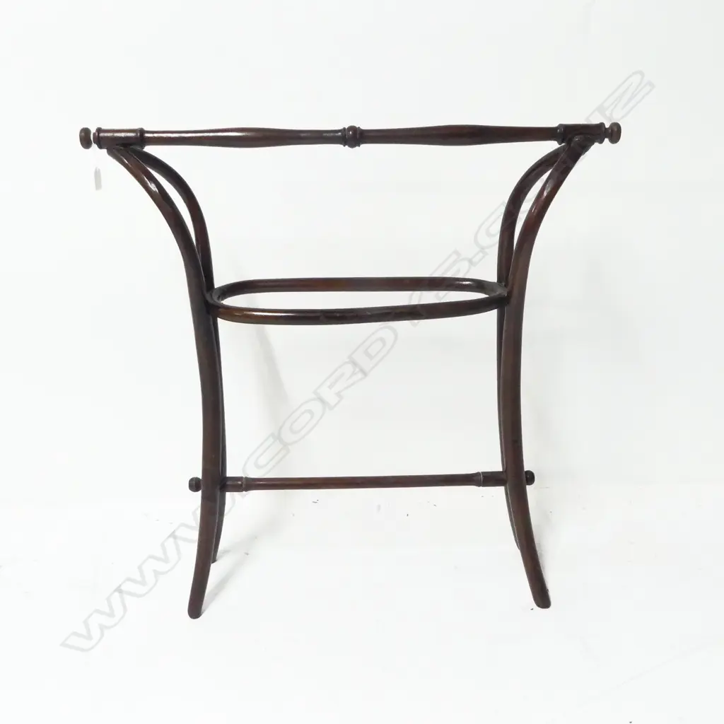 BENTWOOD TOWEL RACK H.850mm Image 1++