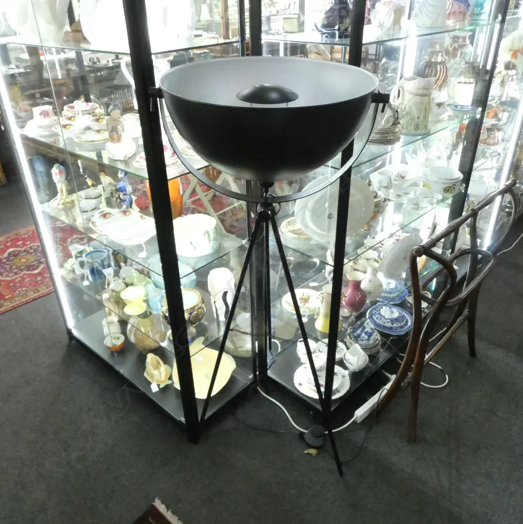 MODERN BLACK METAL FLOOR LAMP H.1400mm Image 1++