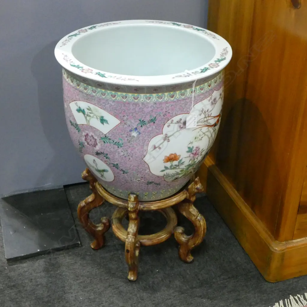 CHINESE JARDINERE ON STAND H.615mm, 410mm dia Image 1++