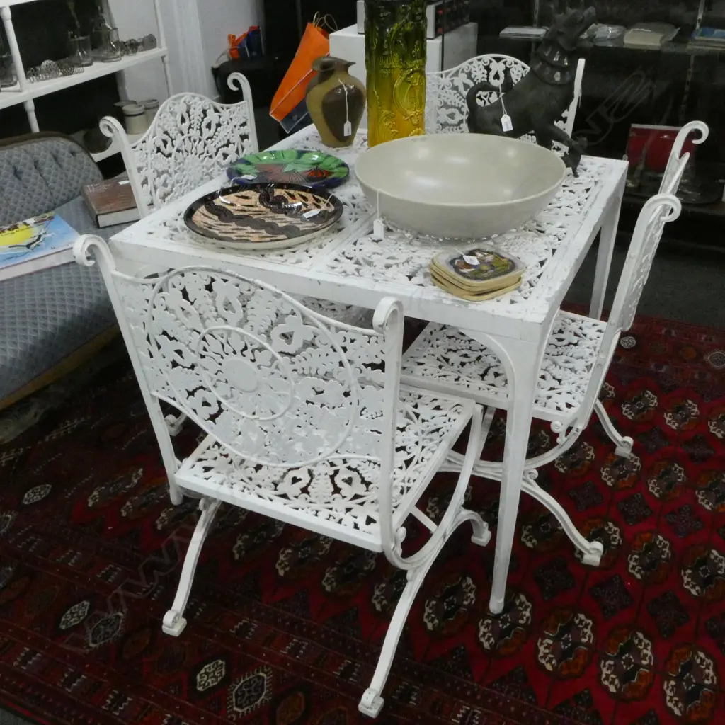 OUTDOOR GARDEN/PATIO SET; TABLE (890x890x730mm) & 4 CHAIRS Image 1++