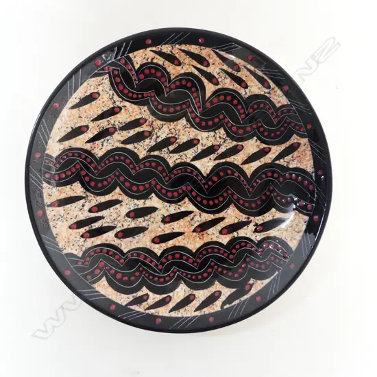 CATHERINE ANSELMI N.Z. POTTERY ALICE SMITH PLATE Dia.330mm