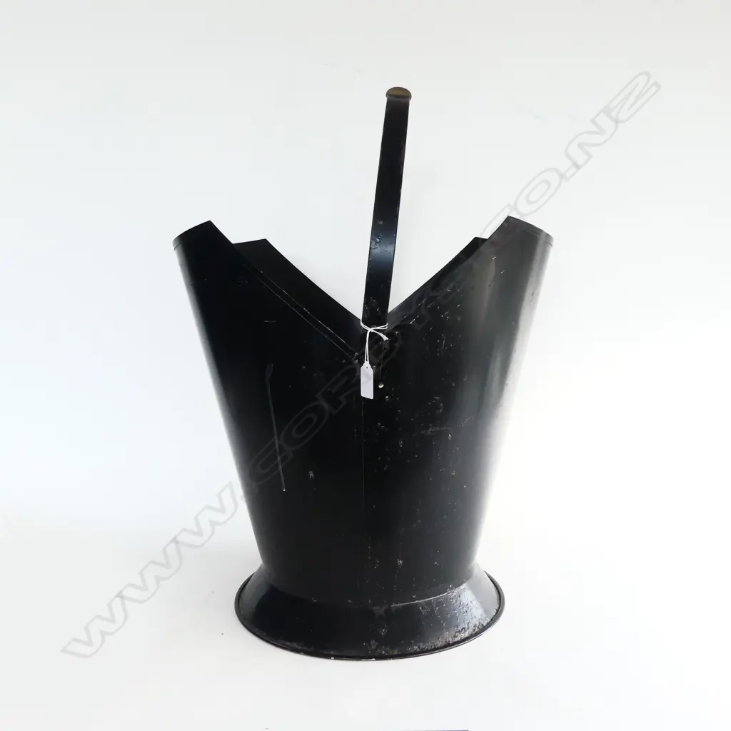 LG BLACK METAL COAL / KINDLING BUCKET H.480mm, W.470mm Image 1++