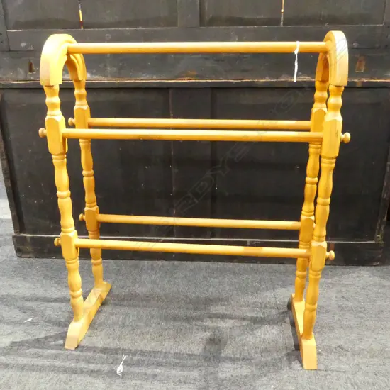 TOWEL RACK W.590mm