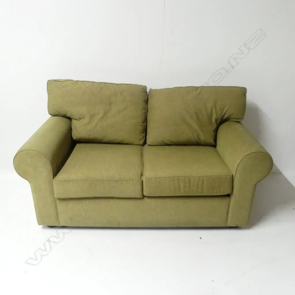 MODERN GREEN UPHOLSTERED TWO-SEATER COUCH Image 1++